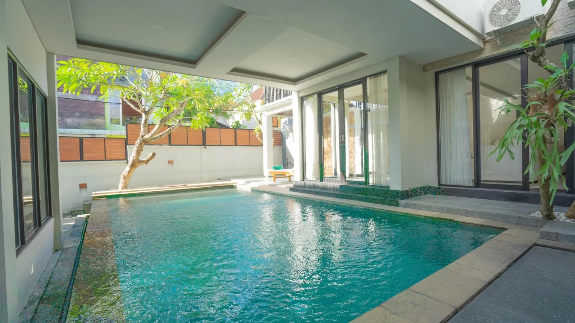 Luxury Samoya Villa Jimbaran