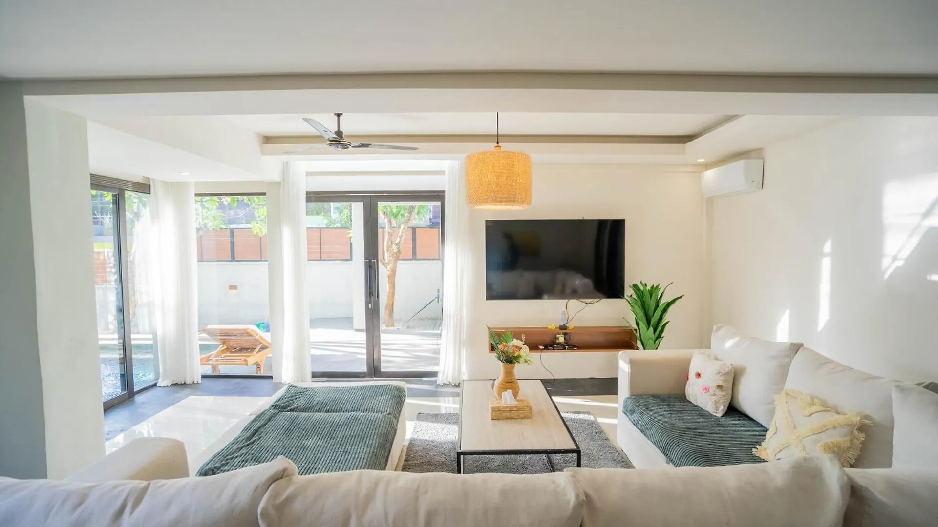 Luxury Samoya Villa Jimbaran  Indonesia